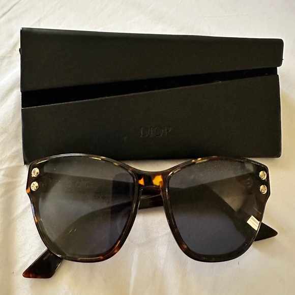 Dior Brown Sunglasses with Black Case - Picture 1 of 5
